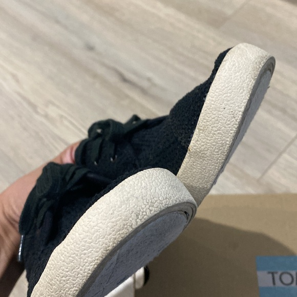 TOMS Sneakers - Picture 5 of 9